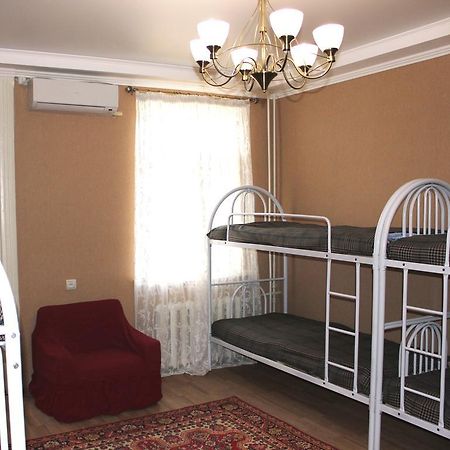 Almaty Central Hostel Esterno foto