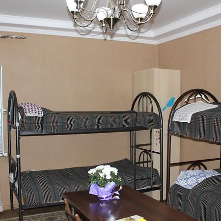 Almaty Central Hostel Esterno foto