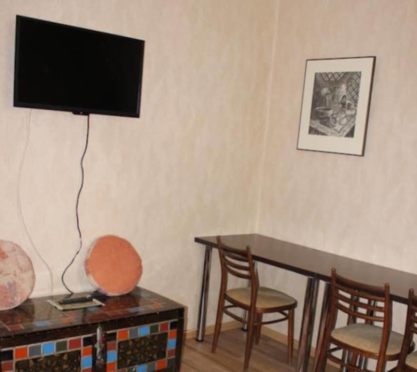 Almaty Central Hostel Esterno foto