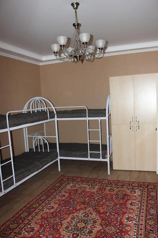 Almaty Central Hostel Esterno foto